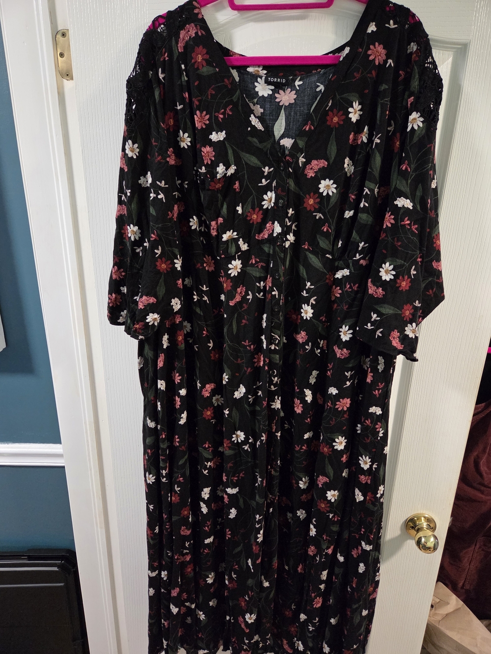 GUC Torrid Black floral Maxi Shirt Dress- Size 5x- See Photos